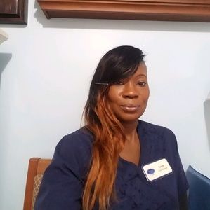 Meet your Posher, Evette